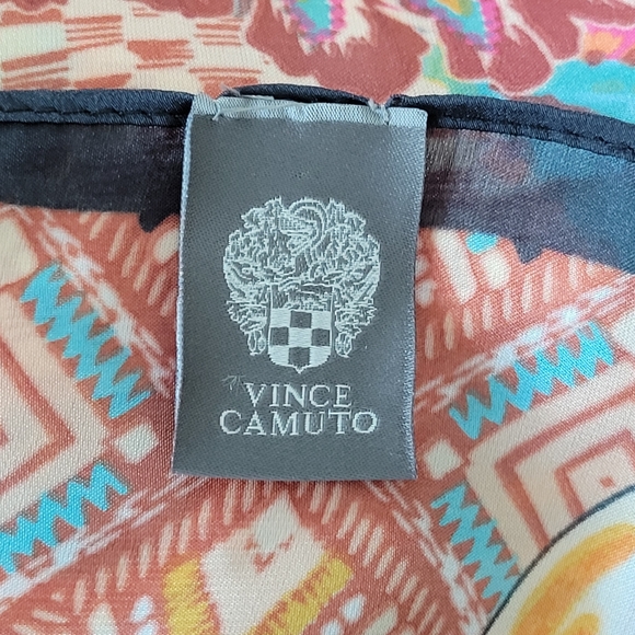 Vince Comuto Vintage Vibrant Pink Scarf with Tiger and Floral Design - Picture 7 of 10